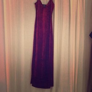 Lulu’s Nobody But You Burgundy Velvet Maxi Dress